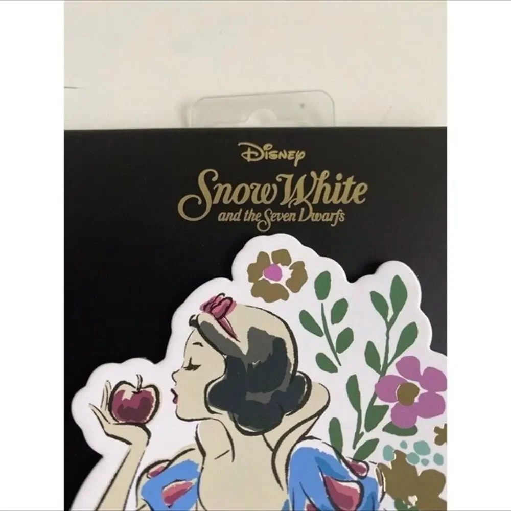 Taste Beauty Disney Snow White & Seven Dwarfs Eyeshadow Palette 12 Shades Mirror